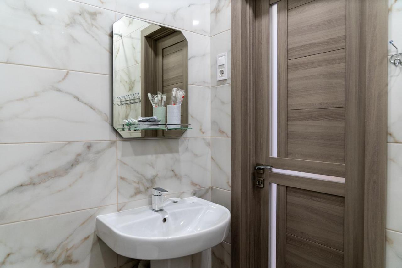 Apartment In The Heart Of Chernigov Buitenkant foto